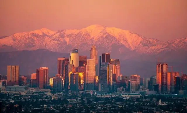 Illustration for “The NFL Network Moves to Los Angeles”