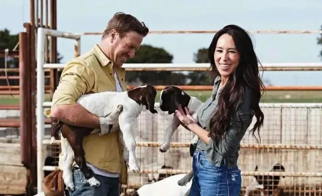 Illustration for “The Truth Behind Filming “Fixer Upper””
