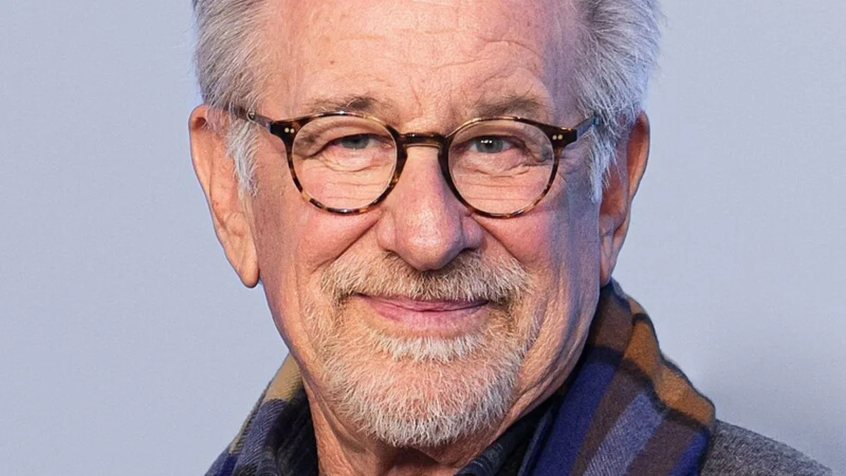 Illustration for “Spielberg "Like a Dad"”